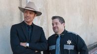 Justified – Raylan Givens (Timothy Olyphant, l.) und Bob Sweeney (Patton Oswalt, r.)