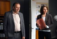 Tatort – Frieda Jung (Maren Eggert) und Kommissar Borowski (Axel MIlberg) versuchen dem Täter näher zu kommen.