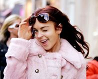 Zum Glück geküsst – Ein einziger Kuss - und Ashley Albright (Lindsay Lohan) wandelt sich von everybody's Darling zur Pechmarie ...