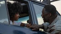 Beast - Jäger ohne Gnade – l-r: Leah Jeffries als Norah Samuels, Idris Elba als Dr. Nate Samuels