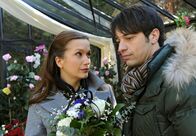 Sturm der Liebe – Eva (Uta Kargel, l.) und Robert (Lorenzo Patané, r.) erleben einen Moment der Melancholie.
