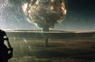 Das Rote Imperium – Explosion auf einem sowjetischen Testgelände auf Novaja Semlja, 1961: Mit einer Sprengkraft von 50 Megatonnen war die „Zar-Bombe” die größte jemals gezündete Wasserstoffbombe der Welt.