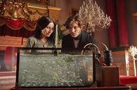 Victoria – Prinzessin Feodora (Kate Fleetwood, l.) und Prinz Albert (Tom Hughes)