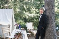 Gilmore Girls – Auf Rorys Wunsch hin nimmt Logan (Matt Czuchry) sie mit zu einem geheimen Treffen der "Live And Death Briadge". Einzige Bedingung hierfür ist, dass sie um vier Uhr mit verbunden Augen an einem ausgemachten Treffpunkt erscheint. Es beginnt ein Abenteuer, dass Rory so schnell nicht vergessen wird ...