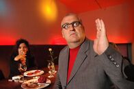 Mensch Markus – Markus Maria Profitlich versucht es wieder mit einem Date.