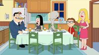 American Dad! – (v.l.n.r.) Stan; Hayley; Roger; Klaus; Steve; Francine