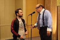 It's Always Sunny in Philadelphia – v.li.: Charlie Kelly (Charlie Day), Frank Reynolds (Danny DeVito)