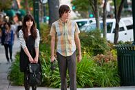 Crush - Gefährliches Verlangen – Noch ahnt Bess (Crystal Reed, l.) nicht, dass auch Jeffrey (Reid Ewing, r.) mehr als nur durchgeknallt ist ...