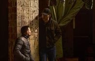 The Strain – Creem (Jamie Hector, l.) und Gus (Miguel Gomez, r.) müssen sich mit einer anderen Gang auseinandersetzen, die in ihr Territorium eindringt ...