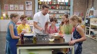 Schmatzo - Kochen mit WOW – Alexander Kumptner und die Kochkids.