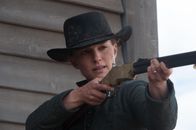 Jane Got a Gun – Jane (Natalie Portman) hat eine Waffe.