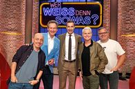 Wer weiß denn sowas? – moderator Guido Cantz (2.v.r.).