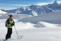 Zu Tisch ... – Zu Tisch in... Montblanc Staffel 1 Folge 4 Bergführer Sylvain Copyright: SRF/Gero von Schneider-Marientreu