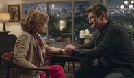 The Rookie – Der Besuch seiner Mutter Evelyn (Fances Fisher) verlangt Nolan (Nathan Fillion) so einiges ab. Neben der anstrengenden Ausbildung als Polizist, muss sich Nolan um die "Geschäftsidee" seiner Mutter kümmern, was ihn auf dem Revier in eine unangenehme Lage bringt.