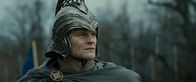 Der Herr der Ringe: Die Ringe der Macht – Elrond (Robert Aramayo) führt die Elbenarmee an, die Eregion gegen die Orks verteidigen soll.