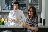 Party Down – Henry Pollard (Adam Scott, l.); Evie Adler (Jennifer Garner, r.)