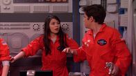 iCarly – v.li.: Carly Shay (Miranda Cosgrove), Freddie Benson (Nathan Kress)
