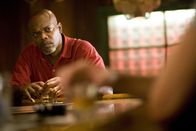 Lakeview Terrace – Abel Turner (Samuel L. Jackson) hält nichts von gemischtrassigen Ehen.
