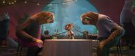 Zoomania+ – l-r: Priscilla (Kristen Bell), Sam (Charlotte Nicdao), Flash (Raymond S. Persi)