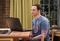 The Big Bang Theory – Die Beziehung von Sheldon (Jim Parsons) und Amy wird auf die Probe gestellt, als diese für ein Sommerstipendium an die Princeton Universität geht ...