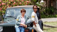 Deadly Tropics – Obwohl die beiden Kommissarinnen Gaëlle Crivelli (Beatrice de la Boulaye, l.) und Mélissa Sainte-Rose (Sonia Rolland, r.) grundverschieden sind, halten sie zusammen und versuchen, die vielen Mordfälle auf der Insel Martinique aufzuklären.