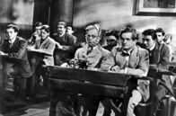 Die Feuerzangenbowle – Johannes Pfeiffer (Heinz Rühmann, Mitte)