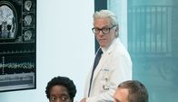 Flatliners – Kiefer Sutherland (Dr. Barry Wolfson).