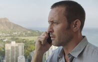 Hawaii Five-0 – "Ke kanaka i ha\'ule mai ka lewa mai" -- When a vacationing dad on a flight to Honolulu is kidnapped and force to parachute mid-flight, Danny, Tani and Junior track him through the jungle to discover that he may not be who he seems. Also, McGarrett is threatened with a secret from his past, on HAWAII FIVE-0, Friday, Oct. 5 (9:00-10:00 PM, ET/PT) on the CBS Television Network. Pictured: Alex O\'Loughlin as Steve Mcgarrett . Photo: Screengrab/CBS ÃÂ