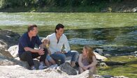 Eine Sommerliebe zu dritt – Von links: Martin (Florian Panzer), Serge (Vladimir Korneev) und Jackie (Paula Kalenberg) erleben eine "Ménage-à-trois".
