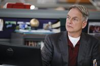 Navy CIS – Noch stehen Gibbs (Mark Harmon) und sein Team vor einem Rätsel. Doch sie versuchen alles, um den aktuellen Fall zu lösen ...
