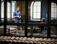 Navy CIS: L.A. – Eric Beale (Barrett Foa, l.); Henrietta Lange (Linda Hunt, r.)