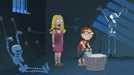 American Dad! – Francine, l.; Steve, r.