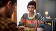 Praxis mit Meerblick – Krankenhausbesuch: Valentin (Philip Dechamps) besucht seine Freundin Rosa (Meira Durand)