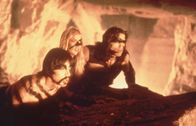 Conan - Der Barbar – Conan (Arnold Schwarzenegger) will Rache für den Tod seiner Elter. Und so macht er sich mit Kriegerin Valeria (Sandahl Bergman,m.) und der Dieb Subotai (Gerry Lopez,l.) auf die Suche nach Thulsa Doom.