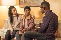 This Is Us - Das ist Leben – (v.l.n.r.) Beth Pearson (Susan Kelechi Watson); Déjà (Lyric Ross); Randall Pearson (Sterling K. Brown)