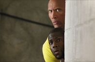 Central Intelligence – Bob (Dwayne "The Rock" Johnson, oben); Calvin (Kevin Hart, unten)