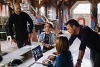Navy CIS: L.A. – Auf das Team um Callen (Chris O'Donnell, r.), Sam (LL Cool J, l.), Nell (Felice Smith, 2.v.r.) und Eric (Barrett Foa, 2.v.l.) wartet ein neuer Fall ...