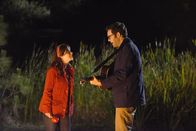 New Girl – L-R: Jess Day (Zooey Deschanel) und Robby (Nelson Franklin)