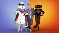 The Masked Singer – (v.l.n.r.) Der Schneemann; Matthias Opdenhövel; Der Feuersalamander
