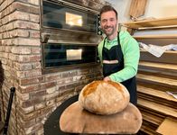 Ausgerechnet – Brot einfach selbstgemacht? In der Aumühle in Moers backt Daniel bei einem Brotbackkurs sein eigenes Brot.