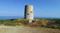 Lost Places – Unter diesem Betongebilde auf der britischen Kanalinsel Guernsey verbirgt sich ein komplexes Bunkersystem.