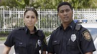 Hawaii Five-0 – Tani Rey (Meaghan Rath, l.) und Junior Reigns (Beulah Koale, r.) haben den ersten Streitfall gelöst. Doch dabei soll es nicht bleiben ...