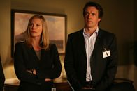 Last Impact - Der Einschlag – Maddie Rhodes (Natasha Henstridge) und Alex Kittner (David James Elliott).