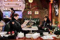 Kevin Can Wait – Kevin James (Kevin Gable), Leah Remini (Vanessa Cellucci).