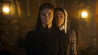 The Last Thing Mary Saw – v.li.: Mary (Stefanie Scott), Eleanor (Isabelle Fuhrman)