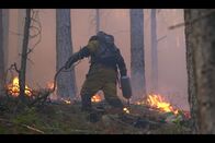 360° - Geo-Reportage – Die Forstfeuerwehr auf Korsika will die verheerenden Waldbrände durch gezielt gelegte Feuer verhindern.
