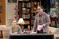 The Big Bang Theory – (v.li.) Jim Parsons (Sheldon Cooper), Johnny Galecki (Leonard Hofstadter).