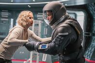 Passengers – Aurora Lane (Jennifer Lawrence), Jim Preston (Chris Pratt)