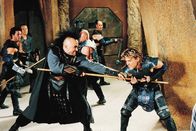 William Tell - Im Kampf gegen Lord Xax – Kieren Hutchison als William Tell, r.