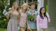 Modern Family – V.l: Haley (Sarah Hyland), Claire (Julie Bowen), Luke (Nolan Gould), Alex (Ariel Winter)